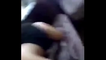 Petite baise sur le canap