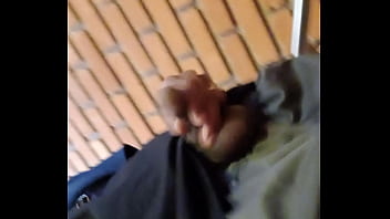 Fui Punhetar Escondido Na Escada thumbnail