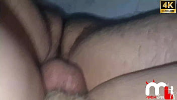 Enquanto Meu Marido Lavava O Carro Fui Até A Conveniência Do Posto Conheci Um Novinho Lindo E Fui Transar No Banheiro Do Posto thumbnail