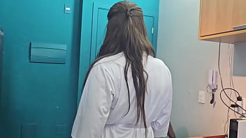 Agatha mama o encanador caralhudo resolveu o problema da mama com seu cano meteu sem dó grátis