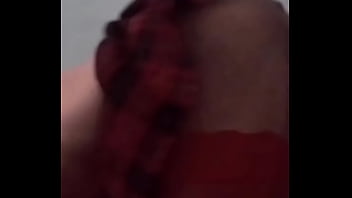 Me puse una faldita sexy para levantarte la verga me la muestras