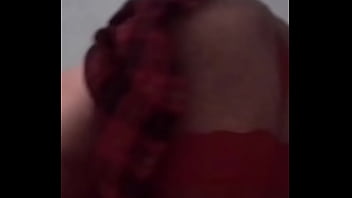 Me puse una faldita sexy para levantarte la verga me la muestras