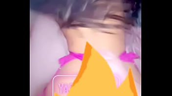 Regarde moi remercier a ma manière le monteur de meuble de chez schmidt il a