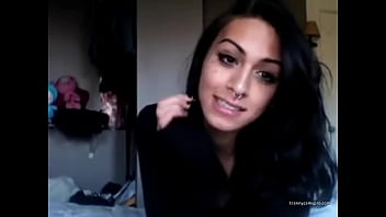 Amateur Shemale Gets Freaky For The Camera thumbnail