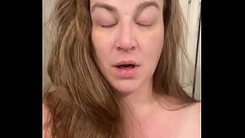 Back in ct holy fucking travel day so excited to shower and sleep on my own bed