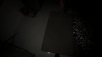 аналв темноте с мокрой дырочкой