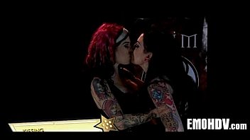 Emos That Like Pussy 088 thumbnail