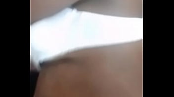 Allonger sur ma moquette toute sexy