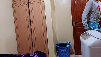 متسربة ضيف البيت اشتعلت على الكاميرا عن طريق الخطأ thumbnail