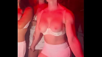 I just can’t stop moving when there’s music nakedbakers thecamistrella vanessamariexv