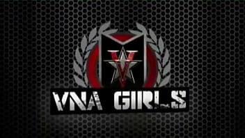 Taking a bubble bath horny sa jay finger fucks her cougar pussy