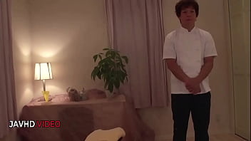 Sensual japanese massage turns into passionate oral pleasure