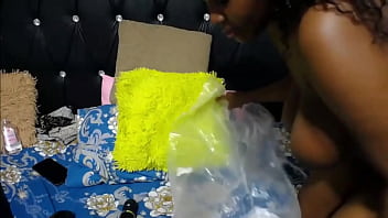 Teen stepsis spreading ass