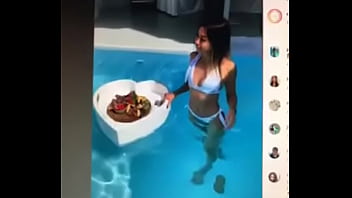 Don’t care what people wanna say about her she sexy as hell