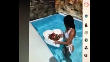 Don’t care what people wanna say about her she sexy as hell