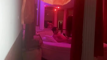 Colega do trabalho quis conhecer meu pau no intervalo e fomos pro motel mais próximo