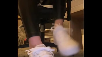 Good morning i love the combination with leather pants and nylon socks #barefoot #feetworld #fetish #feet #leather