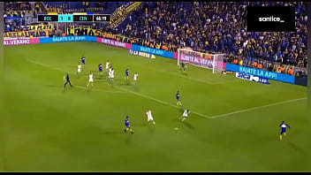 Aaron molinas pisándola y encarando