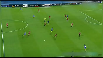 Aaron molinas pisándola y encarando