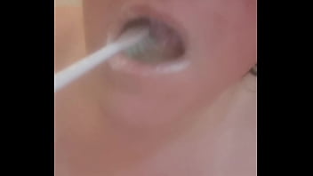 Oral fixation tooth brushing electric tooth brush