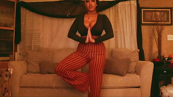 Brianna Marie Doing Yoga On Twitch thumbnail