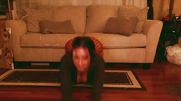 Brianna marie doing yoga on twitch