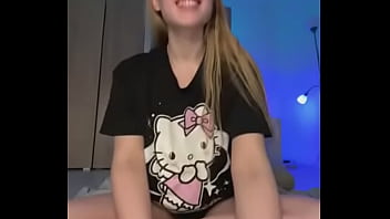 Bouncing natural huge tits