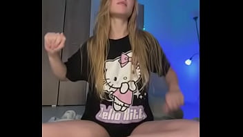 Bouncing Natural Huge Tits thumbnail