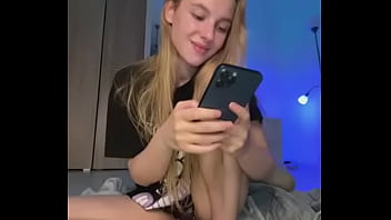 Bouncing natural huge tits