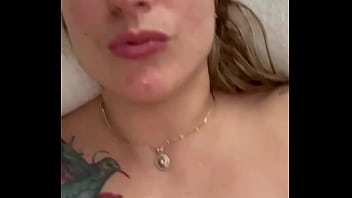 השוגר דדי שלי הביא לי שפיכה על הפנים