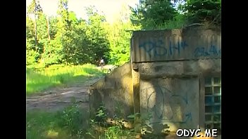 Cute hotty takes it up the ass