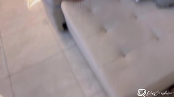 Filhinho pipoca e surra de piroca foi o que essa gostosa safada ganhou na minha casa rafael garcia