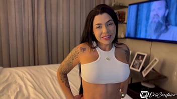 Filhinho pipoca e surra de piroca foi o que essa gostosa safada ganhou na minha casa rafael garcia