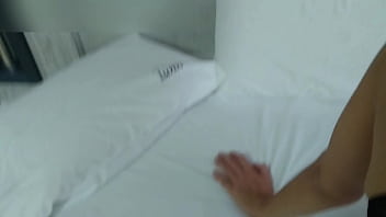 Mulher que gosta de trepar é outro nível olha como a vagabunda cavalga no meu pau