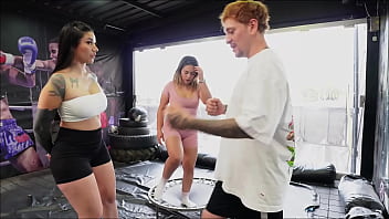 Personalized trainer fucks a couple of colombian whores la rola