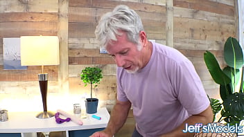 Tubby fat plumper sasha syren gets licked fingered and toy fucked