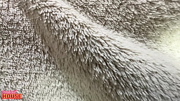 Essa casada insaciável adora sexo grupal e o marido corno gosta de ver