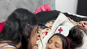 Le follo el coño de mi hermanastra con mi gran cosolandor y grita mucho