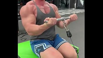 Who wanna have a workout session with me write comment subscribe my of and we will do it