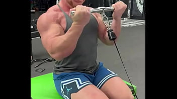 Who wanna have a workout session with me write comment subscribe my of and we will do it