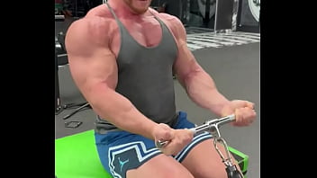 Who wanna have a workout session with me write comment subscribe my of and we will do it