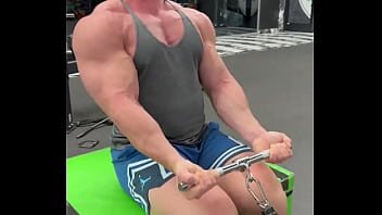 Who wanna have a workout session with me write comment subscribe my of and we will do it