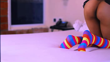 Padrastro y la amiga de su hermanas