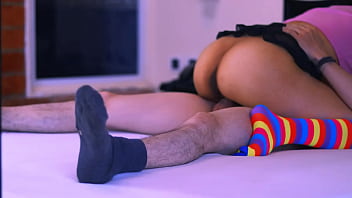 Padrastro y la amiga de su hermanas