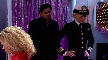 Policewomen Policemen And Orgy In The Lap Dance Club thumbnail