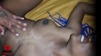 Preta baiana quis fuder com dois homens ao mesmo tempo tomou leite dos dois