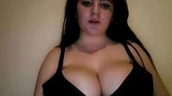 Cute camgirl vanessa dean & her huge boobs