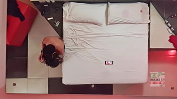 Cámara escondida pov techo show cuckold esposa regia follando frente a su marido 1