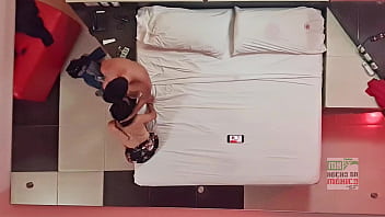 Cámara escondida pov techo show cuckold esposa regia follando frente a su marido 1