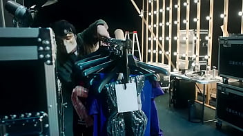 Dos chicas lesbianas tienen coito mientras aimep3 las graba